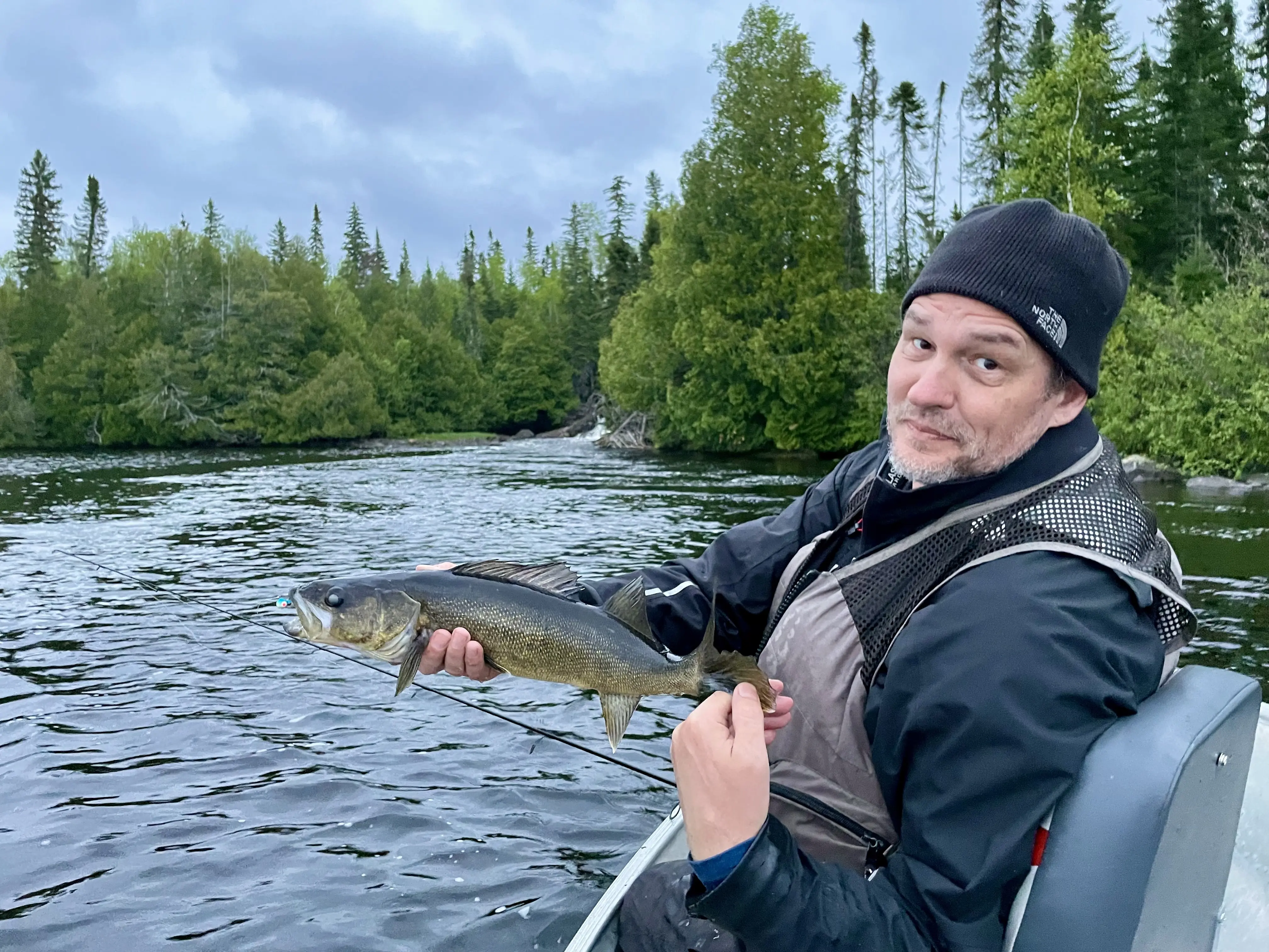 How to Quickly Locate Fish on a Remote Lake - photo 2